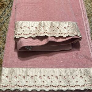 Pretty Pink ‘Company’ Towels